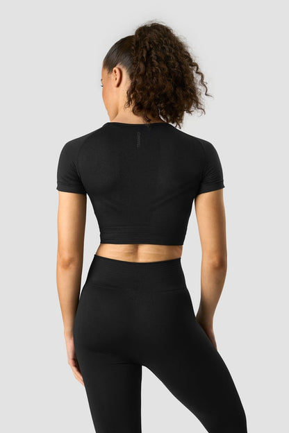 define seamless cropped t-shirt black/black