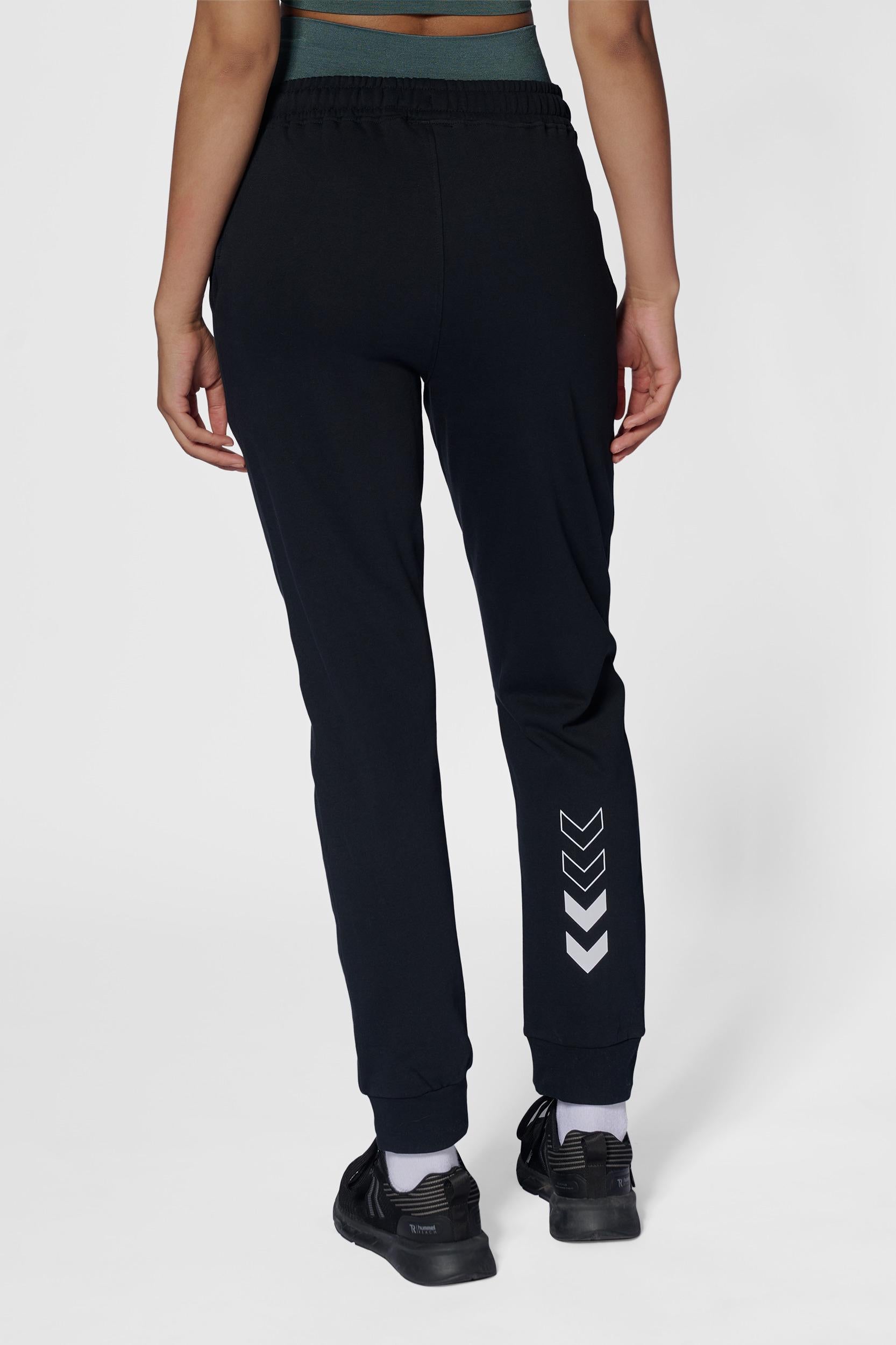 HUMMEL - Hmlelemental Regular Pants Woman - Black