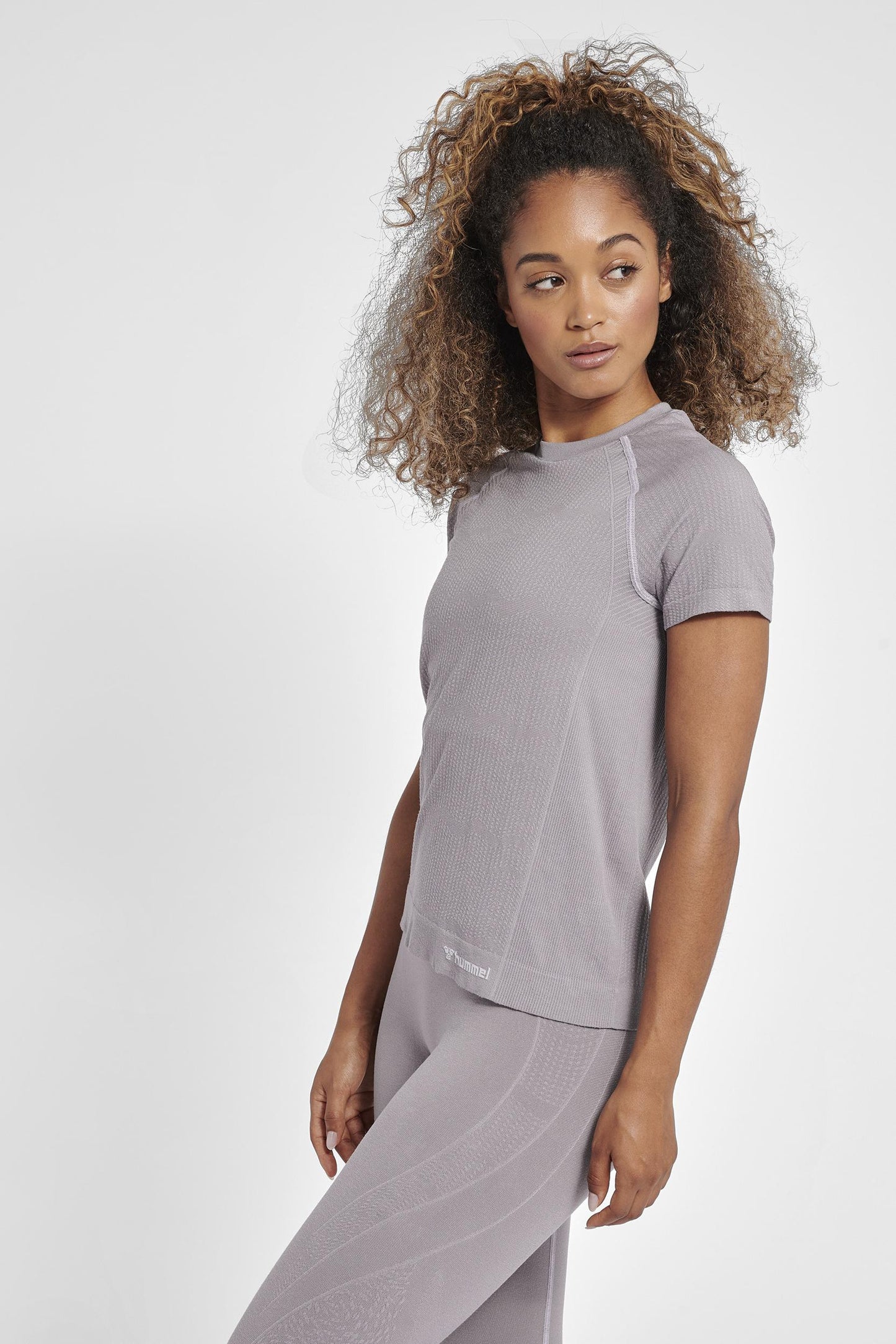 HUMMEL - Hmlmt Flow Seamless T-shirt - Minimal Gray