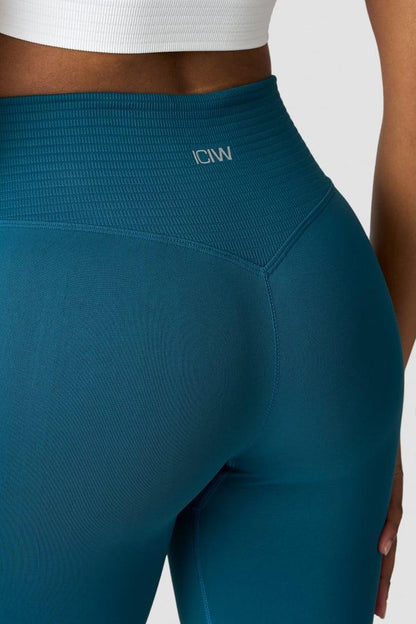 ICANIWILL - Define Seamless V-shape Biker Shorts - Teal Blue