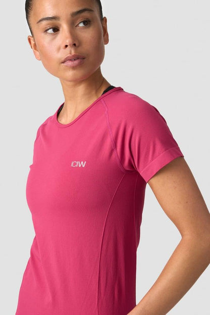 ICANIWILL - Everyday Seamless T-shirt - Dark Pink